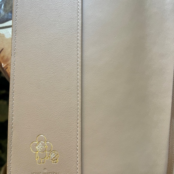 Louis Vuitton Empriente Monogram Notebook cover Tan - Picture 4 of 8